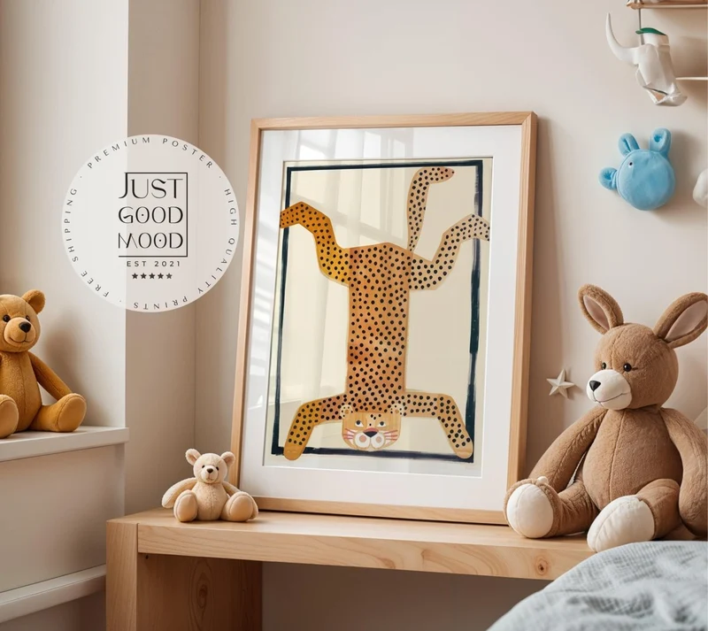 Poster Kinderzimmer Tier · Gepunkteter Leopard Kopfstand · Lustiges Wandbild im Retro Look · Wilde Tierdeko für Kinder · ohne Rahmen