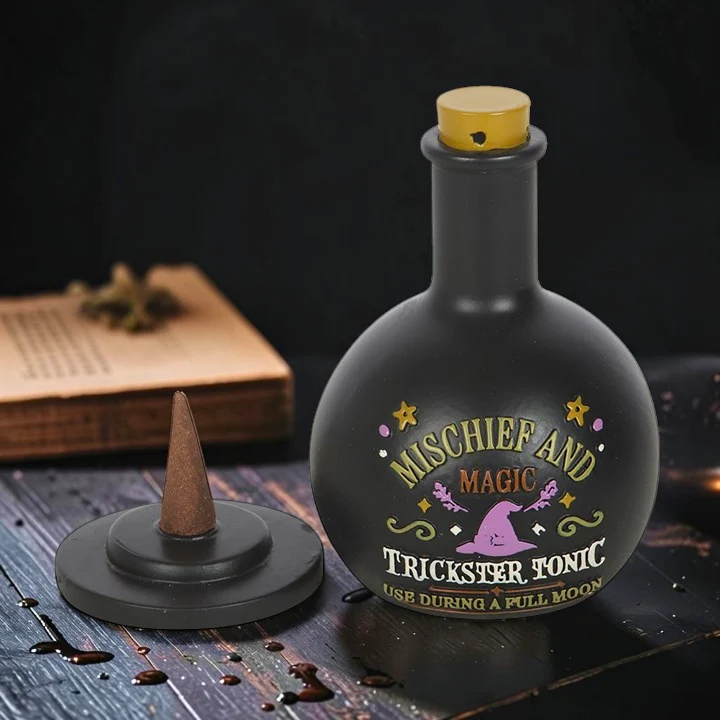 Kleine Zaubertrank Flasche als Räucherkegelhalter